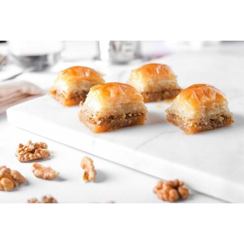 Cevizli Baklava 3 Kg. + BÖREK HEDİYE!