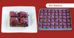Mor Baklava 3 Kg.